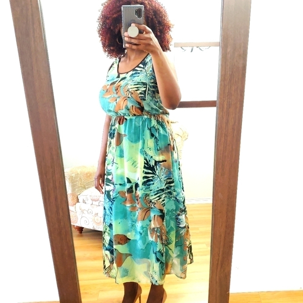 FUN & Flirt Women Sleeveless Green Dress Size Large Tropical Maxi Dress